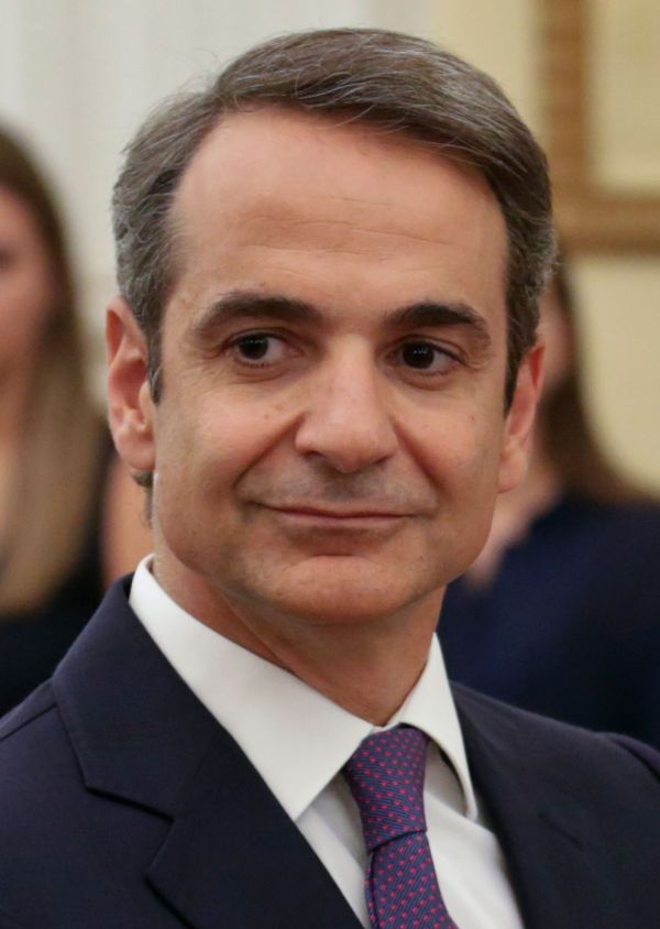 ο με όλα τα στοιχεία Κωνσταντίνος Μανωλουδάκης